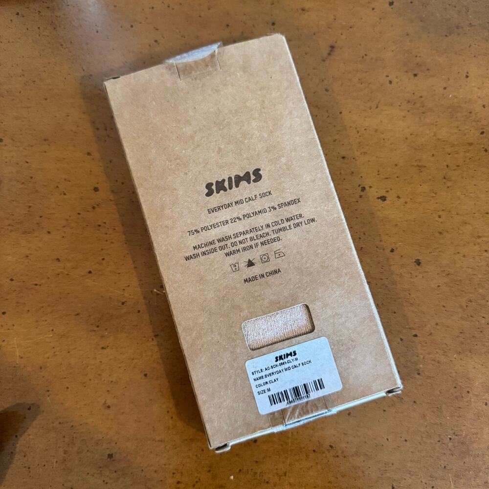 SKIMS Everyday Mid Calf Socks Clay NWT - Picture 3 of 4